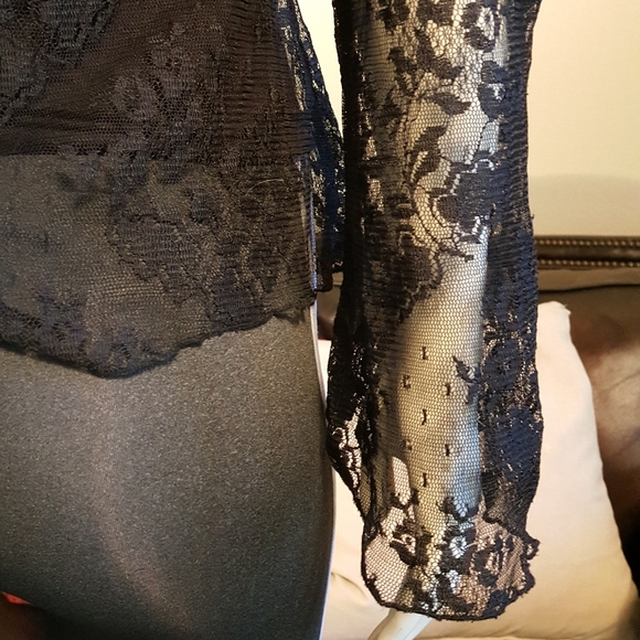 Lace Seethrough Blouse - Picture 5 of 5